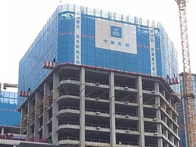 高空建筑爬架安全防護(hù)技術(shù)施工